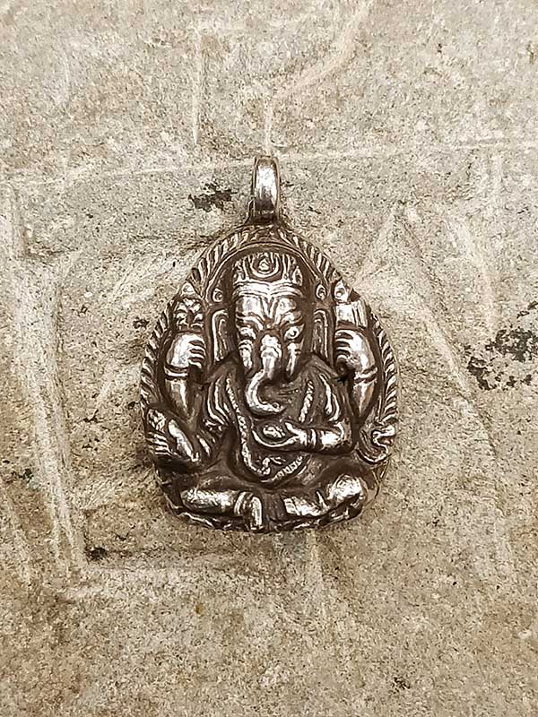 Pendente nepalese in argento con Ganesh