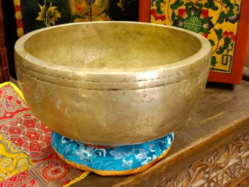 campana tibetana antica lingam