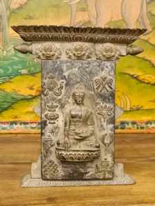 bassorilievo buddha akshobhya