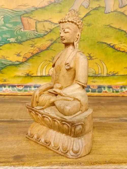 Statua di Buddha Amoghasiddhi