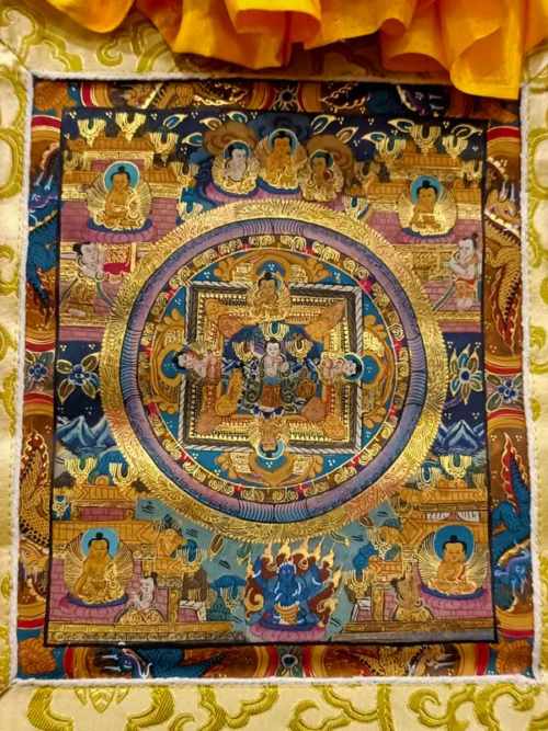 Thangka rappresentante un Mandala con la vita del Buddha