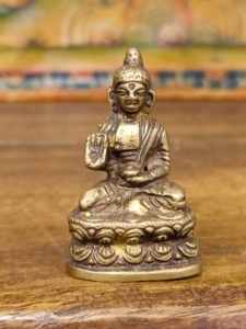 statua buddha amoghasiddhi