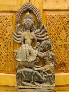 Statua di Durga e Mahishasura Mardini