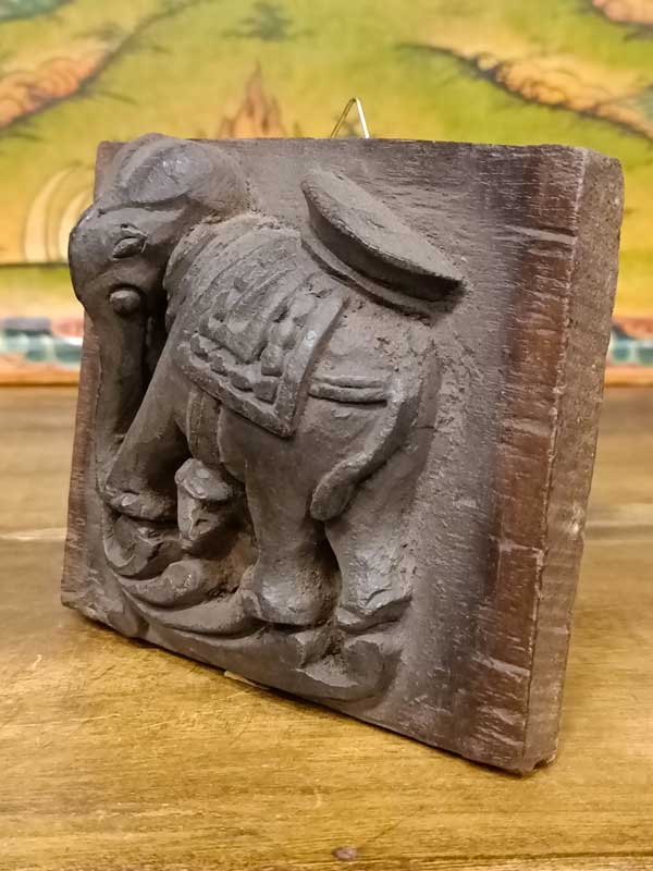 Bassorilievo di elefante
