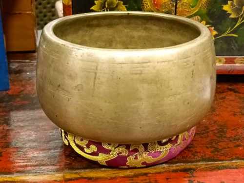 campana tibetana antica mani
