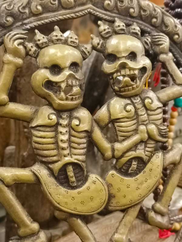 Statua di scheletri danzanti (Citipati)