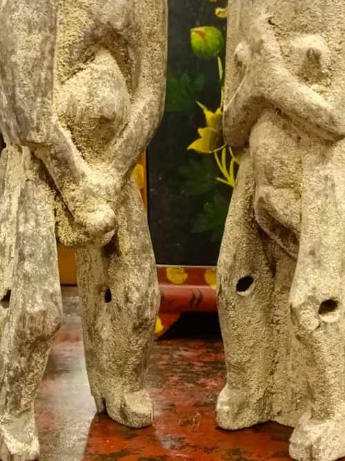 statue coppia inseparabile